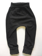 Charger l&#39;image dans la galerie, Pantalon évolutif Jeans en jeggin noir - Miss Croquette